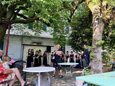 Reflets — La Cour de l'Avenir, Vevey — photo 1
